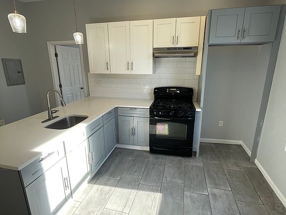 5th image of 60 Holland St #1