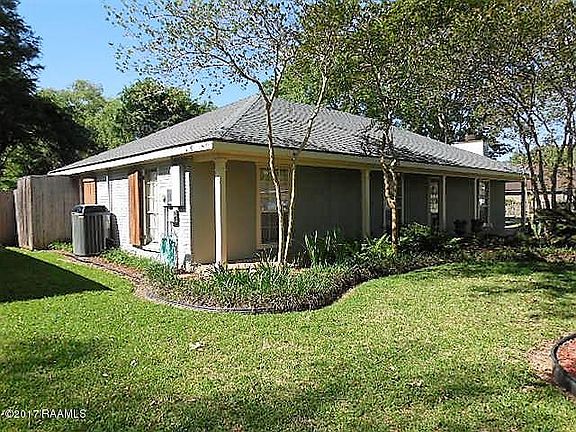4th image of 135 Bickerton Dr