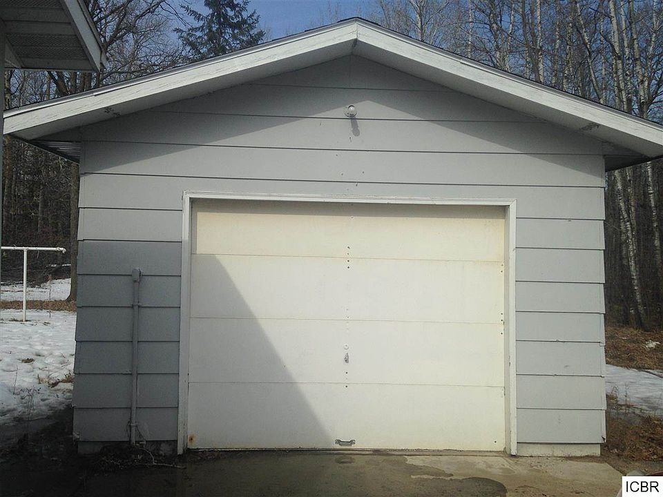2nd image of 28406 Splithand Rd