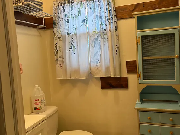 99-65 165th Avenue image 12 of 21