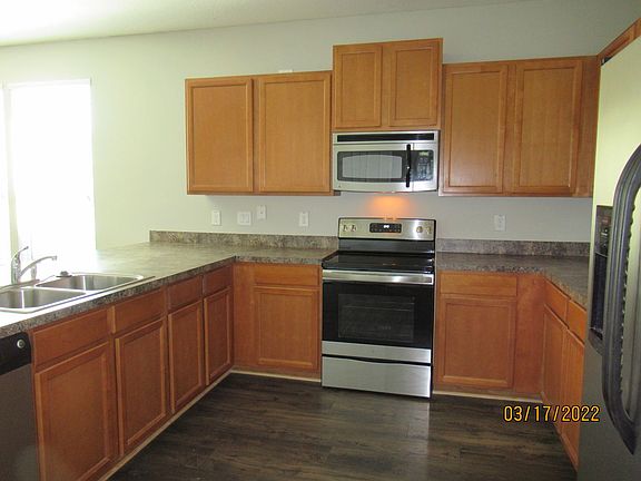 4th image of 1491 Carpathian Dr