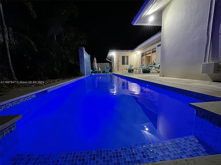 290 Tropic Dr — Photo 25