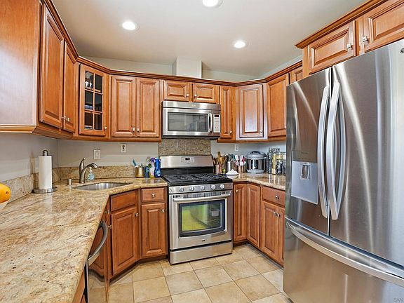3rd image of 7230 Berkeley Dr