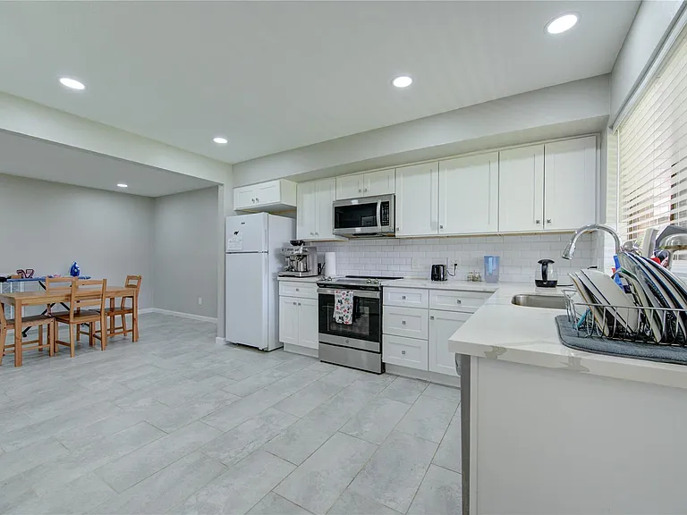 3046 Wagon Trail Dr — Photo 19