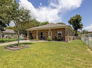 304 16th Ave N, Texas City, TX 77590