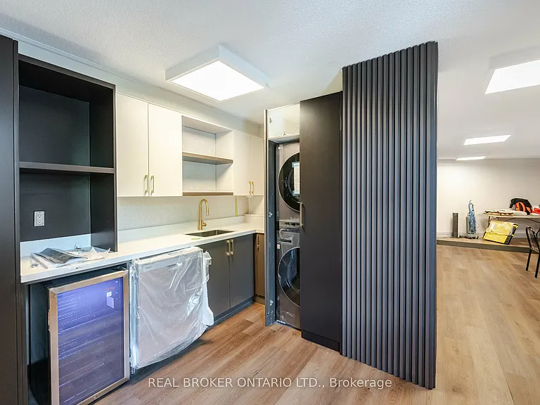 250 Queens Quay W #604 — Photo 38