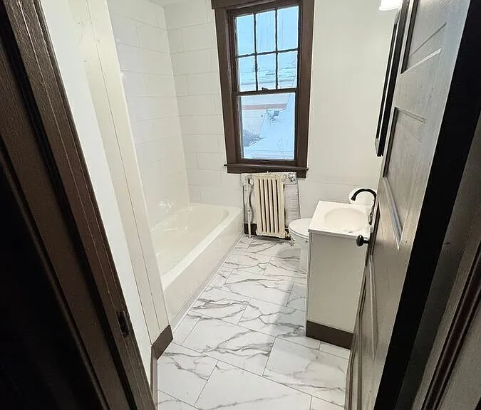 1021 Charles Ave #1 — Photo 10