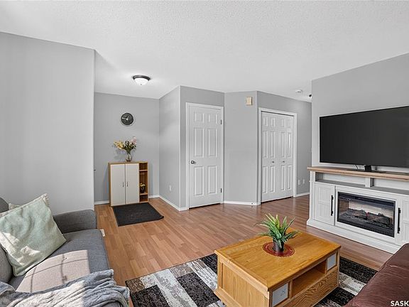 3rd image of UNIT 13-102 Pawlychenko LANE