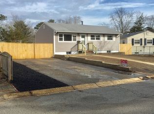 32 Baylor St, South Toms River, NJ