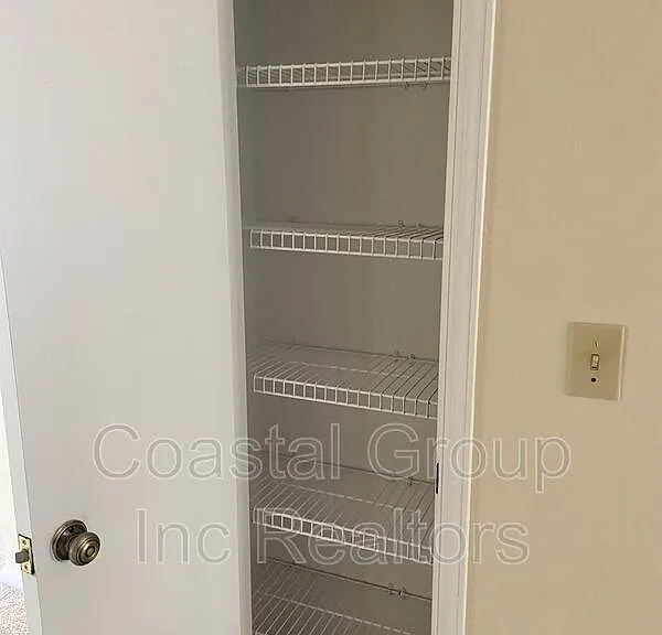 910 Jay Are Ct — Photo 19