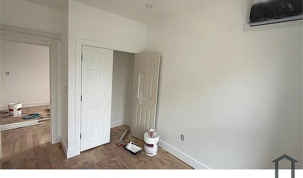 3 bed, $3,373 — Photo 2