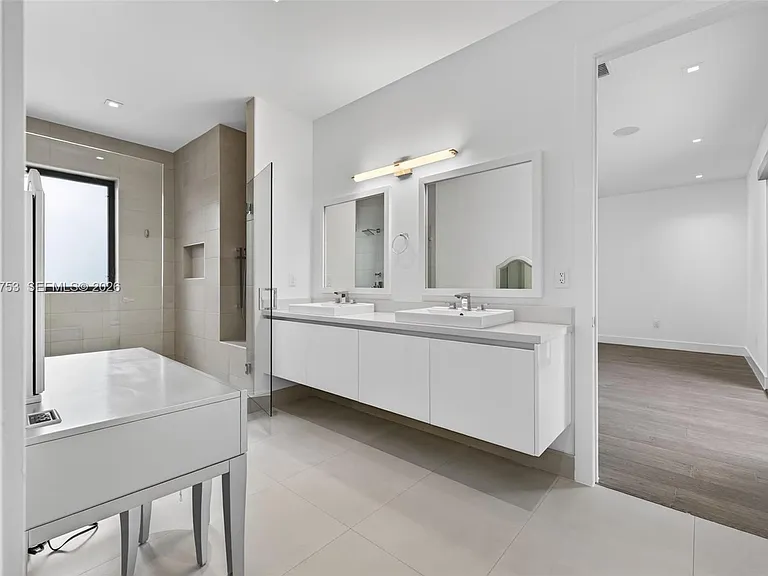 16709 Botaniko Dr N — Photo 128