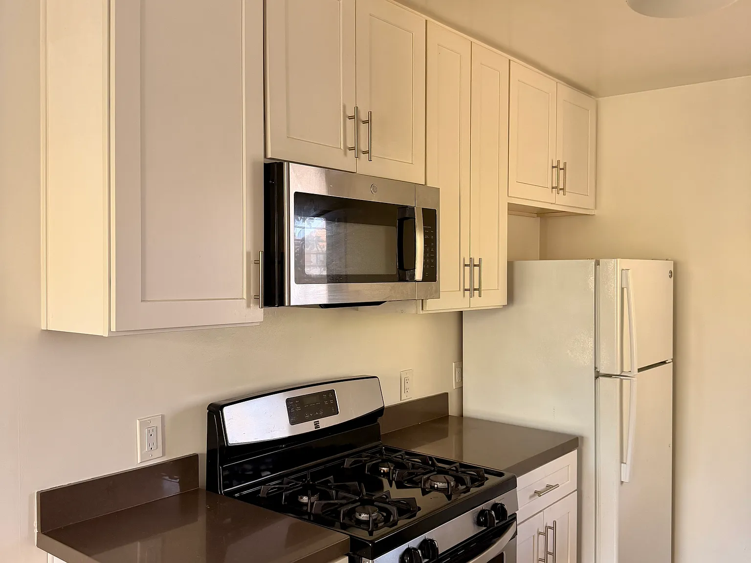2 bed, 960 sqft, $2,495 — Photo 3