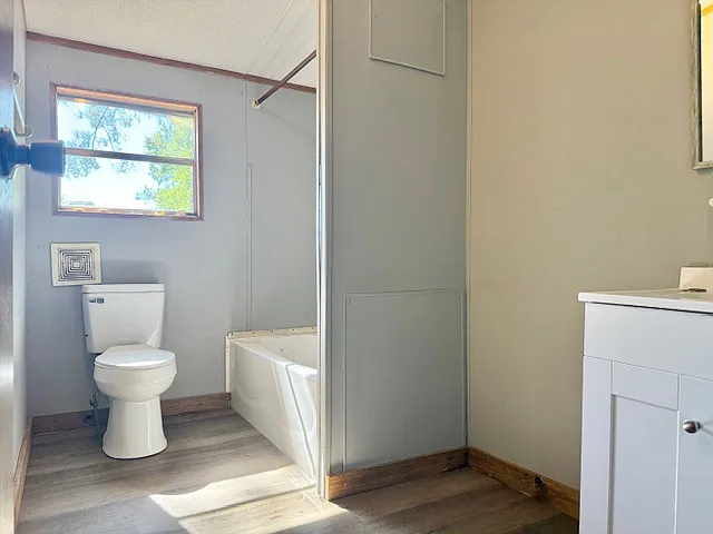 205 W Conyers Ave #6 — Photo 7