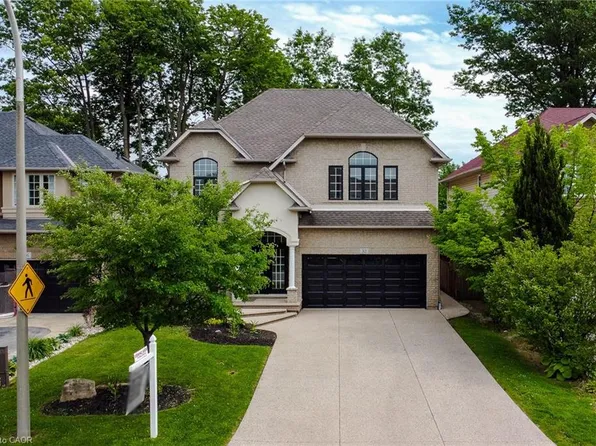 32 Shrewsbury St, Hamilton, ON L9K 1P9