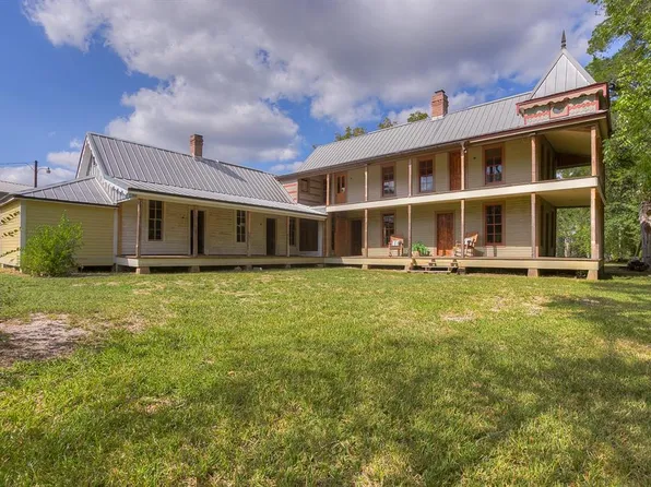 623 Old Plantersville Rd, Montgomery, TX 77316