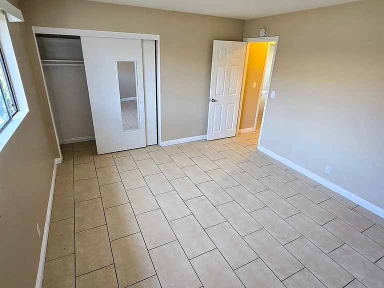 6460 Crescent Ave — Photo 18