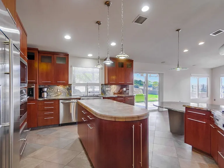 2703 Lobelia Rd — Photo 24