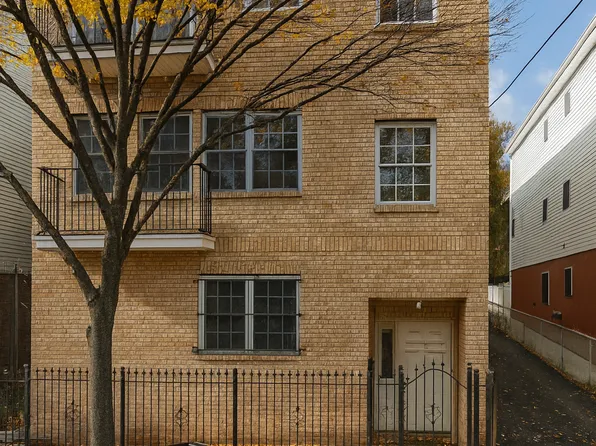 17 Norfolk St Floor 2, Newark, NJ 07103