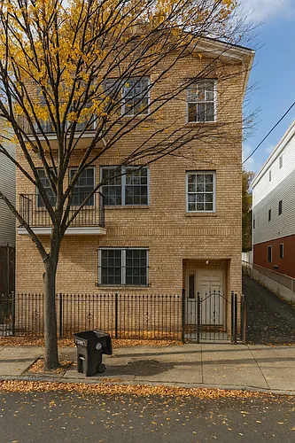 17 Norfolk St #2 Photo 1