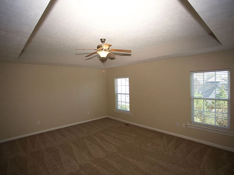 484 Brantley Cove Cir — Photo 40
