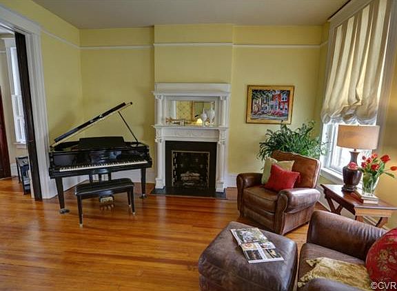 3rd image of 1831 Hanover Ave