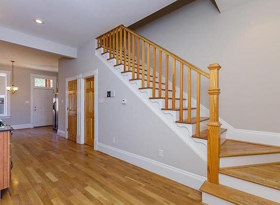 5th image of 2864 McNair Ave