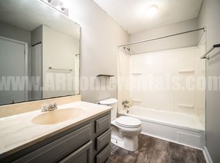 916 Desoto Pl, Benton, AR 72015