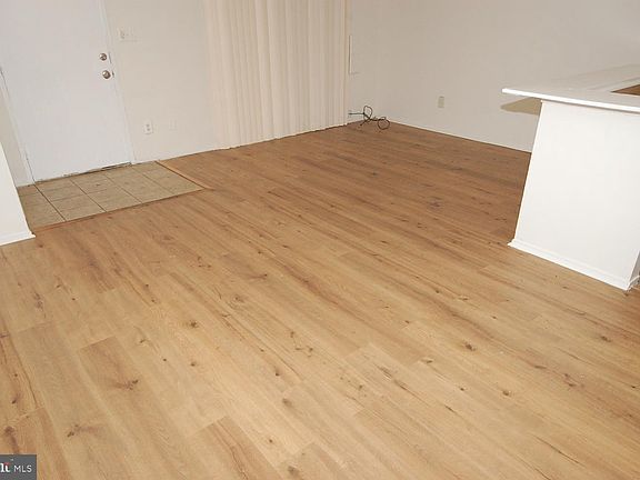 5th image of 9325 Chadburn Pl
