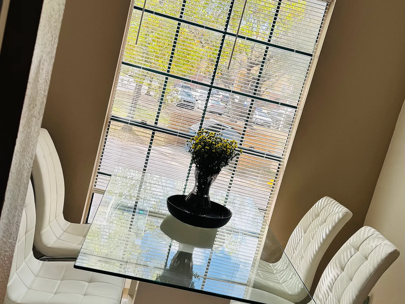1 bed, 581 sqft, $1,300 — Photo 2
