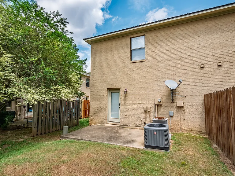 115 Orleans Oak Ln #115 — Photo 27