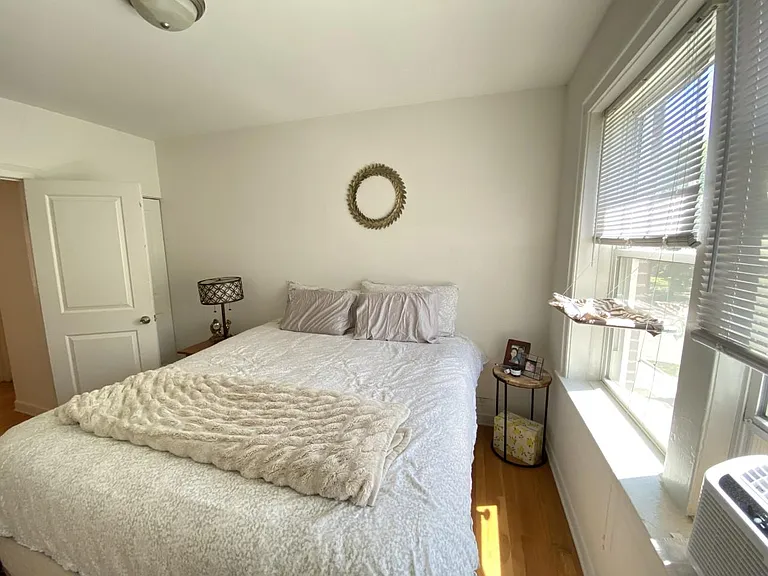 1904 W Farwell Ave #2 — Photo 9