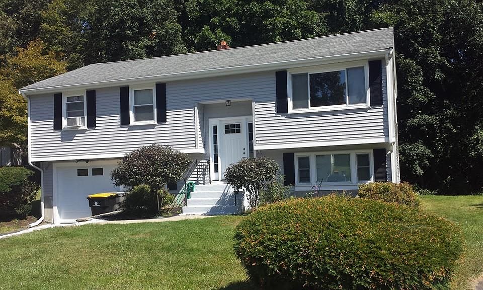 2nd image of 19 Quinlan Dr