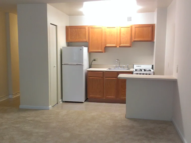 2400 Pennsylvania Avenue Apartments — Photo 35