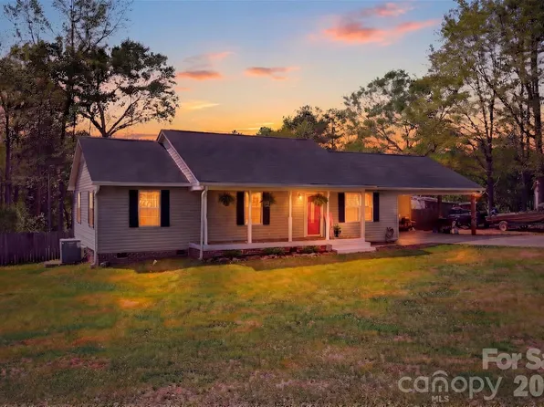 1214 Eastcreek Rd, Fort Lawn, SC 29714
