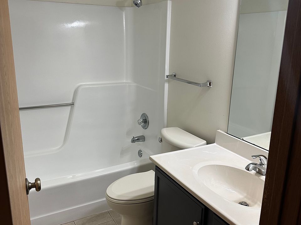 1st image of 276 Cambridge Ln SE #276