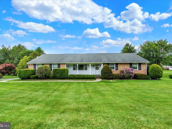 1645 Saint Paul St, Hampstead, MD 21074