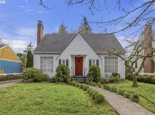 7836 N Chautauqua Blvd, Portland, OR 97217