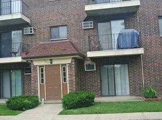 960 N Rohlwing Rd APT 101B, Addison, IL 60101