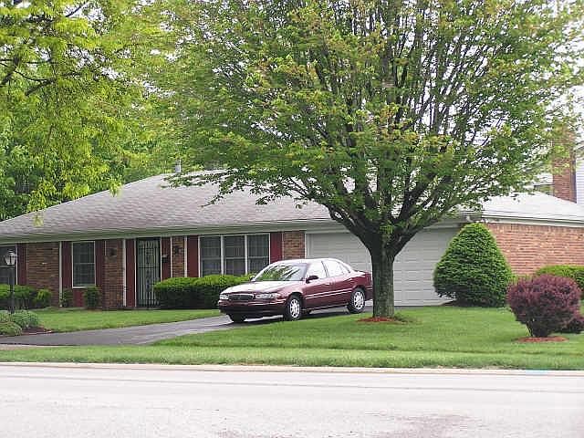 2nd image of 10006 Heather Hills Rd