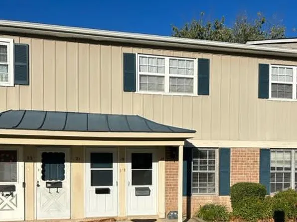 17 Belfast Dr, North Wales, PA 19454
