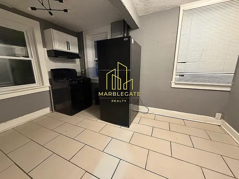 717 Arlington Ave #1BB — Photo 6