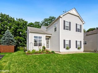 2017 Serenity Ln, Woodstock, IL 60098