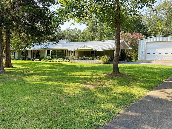 2nd image of 1022 County Road 137