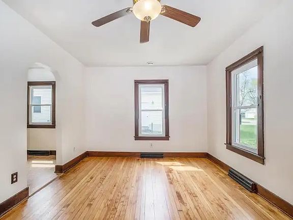 4th image of 37 Burton Ave