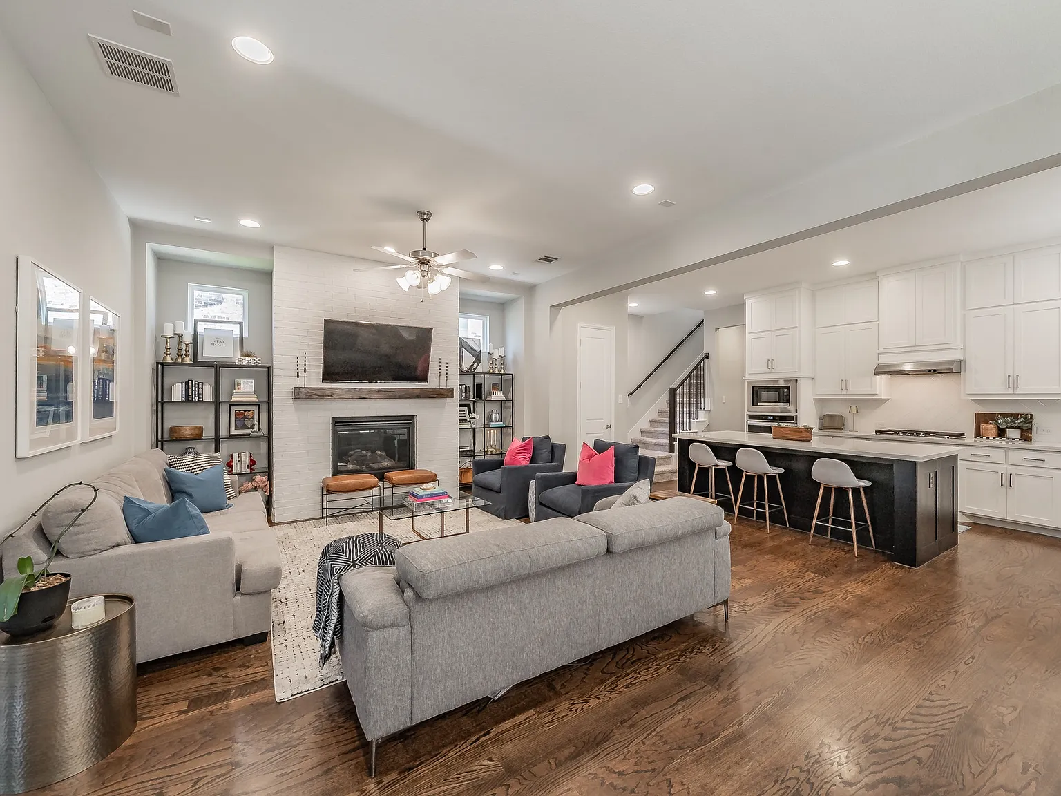 8055 Copper Way — Photo 2