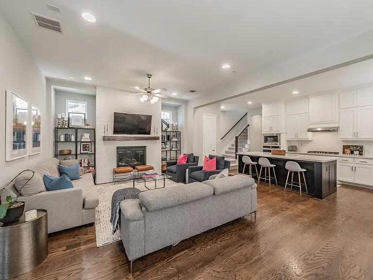 8055 Copper Way — Photo 2