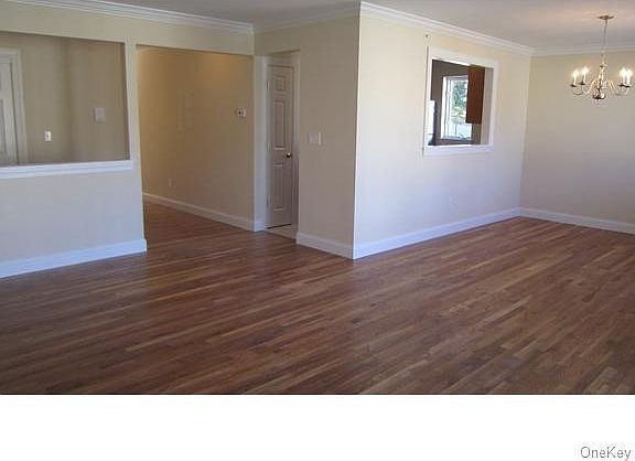 3rd image of 307 Tondo Cir