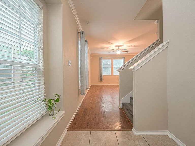 24630 Folkstone Cir — Photo 6