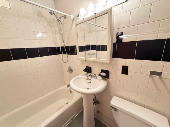 45 8th Avenue image 12 of 12